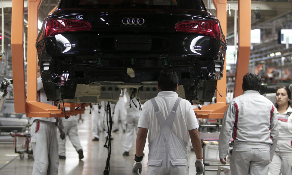 Imagen de archivo de la vista de la planta automotriz alemana Audi en el municipio de San José Chiapa, en el estado mexicano de Puebla. EFE/Hugo Ortuño