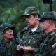 Fotografía cedida por el Palacio de Miraflores donde se observa al líder chavista Nicolás Maduro (c) durante ejercicios militares este miércoles, en Caracas (Venezuela). EFE/ Palacio de Miraflores