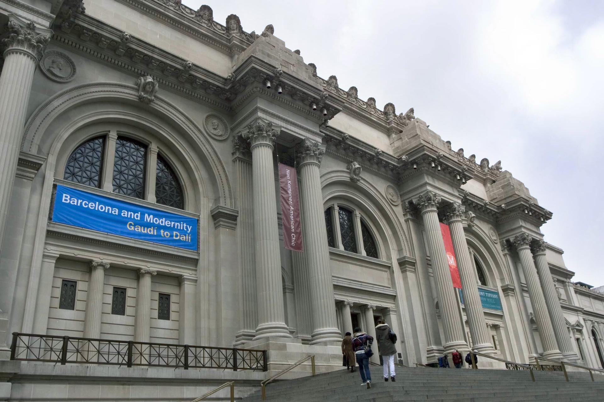 Imagen de archivo de una vista de la fachada del Museo Metropolitano de Nueva York (EEUU). EFE/Miguel Rajmil