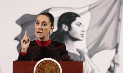 La presidenta de México, Claudia Sheinbaum, habla durante su conferencia de prensa matutina este miércoles, en el Palacio Nacional en la Ciudad de México (México). EFE/ José Méndez