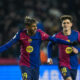 El delantero del Barcelona Lamine Yamal (i) celebra tras marcar el quinto gol ante el Betis, durante el partido de los octavos de final de la Copa del Rey que FC Barcelona y Real Betis disputaron en el Estadio Olímpico Lluis Companys. EFE/Alejandro García