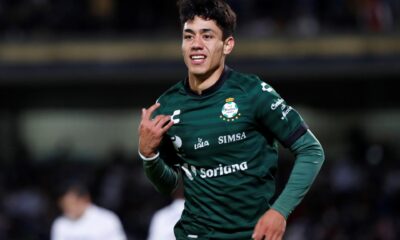 Omar Campos de Santos celebra un gol durante un partido en el estadio Olímpico Universitario en Ciudad de México (México). Archivo. EFE/Mario Guzmán