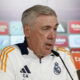 El entrenador del Real Madrid Carlo Ancelotti durante la rueda de prensa posterior al entrenamiento que el conjunto ha llevado a cabo este jueves en la Ciudad Deportiva de Valdebebas, en Madrid, previo a su partido de Liga de mañana, ante el Valencia. EFE/ J.P.Gandul