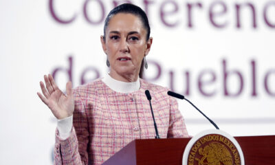 La presidenta de México, Claudia Sheinbaum, habla durante su rueda de prensa diaria este jueves, en el Palacio Nacional en la Ciudad de México (México). EFE/ Mario Guzmán