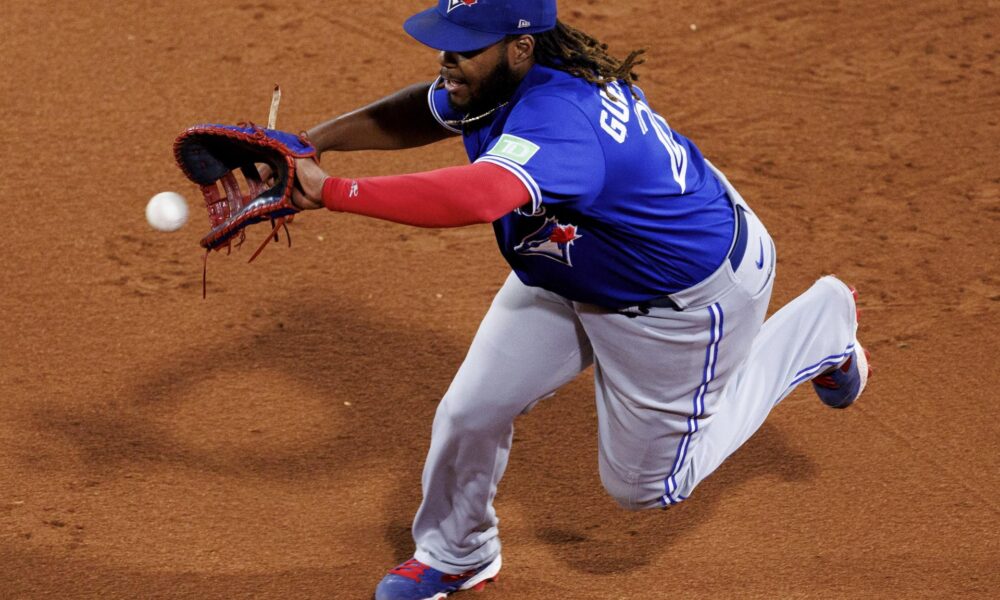 Fotografía de archivo del primera base de los Azulejos de Toronto, el dominicano Vladimir Guerrero Jr. EFE/CJ GUNTHER