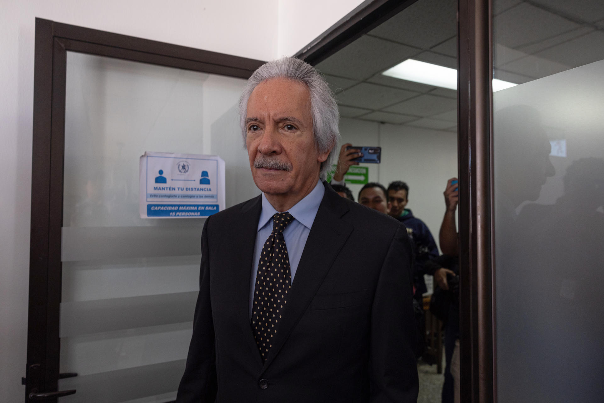 El periodista José Rubén Zamora Marroquín asiste a una audiencia este lunes, en Ciudad de Guatemala (Guatemala). EFE/ David Toro Escobar