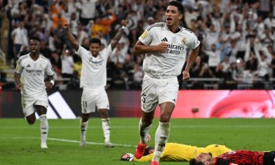 El centrocampista del Real Madrid Jude Bellingham celebra la consecución del 1-0 en la semifinal de la Supercopa disputada ante el Mallorca, en Yeda(Arabia Saudí). EFE/EPA/STRINGER