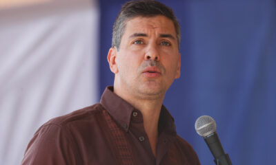 Fotografía de archivo del presidente de Paraguay, Santiago Peña, durante la entrega de las nuevas adecuaciones de la penitenciaría de Tacumbú en Asunción (Paraguay). EFE/ Juan Pablo Pino