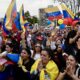 Venezolanos opositores asisten a una manifestación este 9 de enero de 2025, en la Plaza de Lourdes en Bogotá (Colombia). EFE/Carlos Ortega