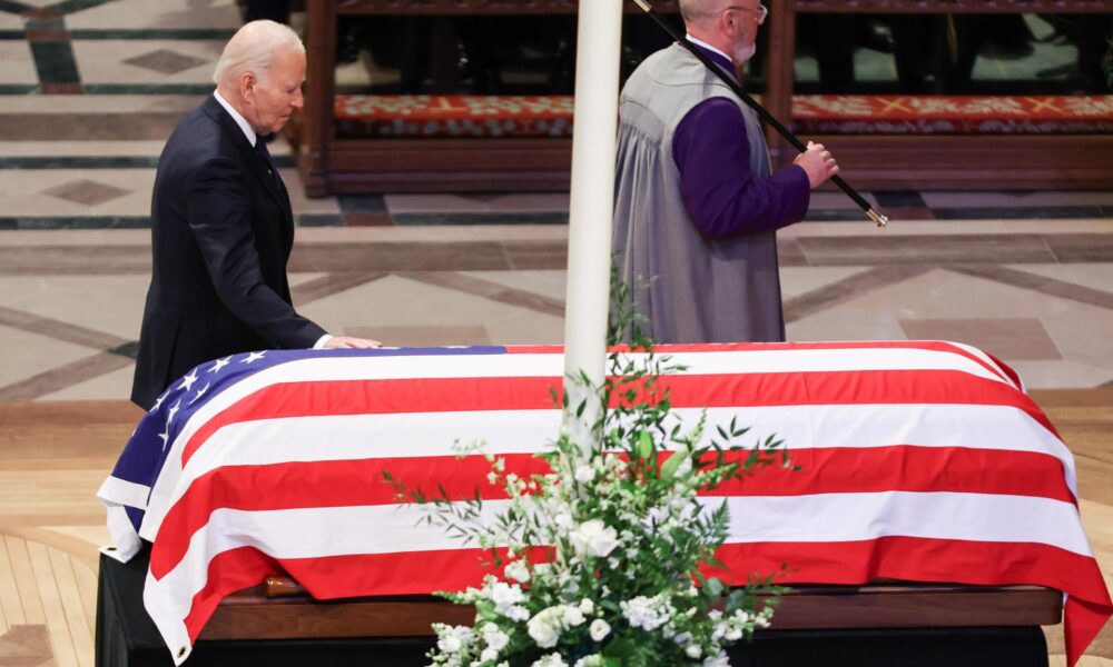 Fotografía del presidente de Estados Unidos, Joe Biden, en la ceremonia fúnebre de Jimmy Carter. EFE/Samuel Corum