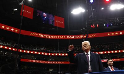 Donald Trump durante su discurso en el interior de la Capital One Arena en Washington (EE.UU.). EFE/EPA/ANNA MONEYMAKER / POOL