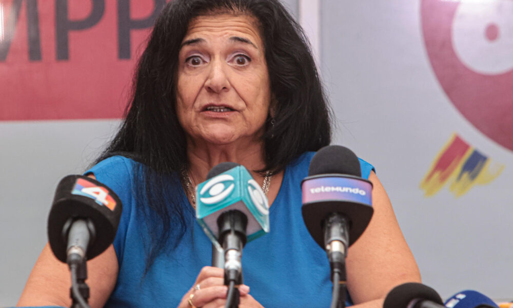 La doctora personal del expresidente José Mujica, Raquel Panone habla en una rueda de prensa este 9 de enero de 2025, en Montevideo (Uruguay). EFE/ Gastón Britos