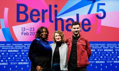 Jacqueline Lyanga, Tricia Tuttle y Michael Stuetz durante la presentación de la 75ª edición de la Berlinale. EFE/EPA/CLEMENS BILAN