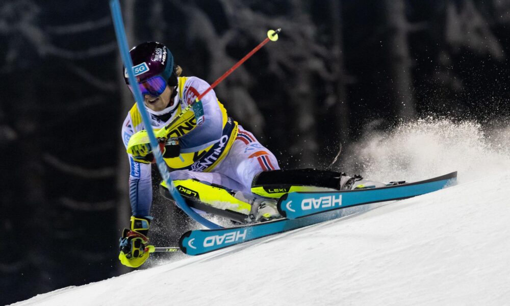 Madonna di Campiglio (Italia), 08/01/2025.- El noruego Atle Lie McGrath, líder de la prueba tras la primera manga, durante su bajada en el eslalon de la Copa del Mundo de esquí alpino que se disputa en la estación italiana de Madonna di Campiglio. EFE/EPA/ANDREA SOLERO