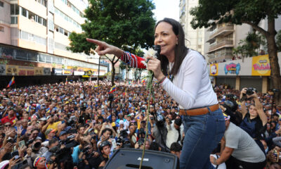 La líder antichavista María Corina Machado pronuncia un discurso este jueves, en una manifestación en Caracas (Venezuela). EFE/ Miguel Gutiérrez