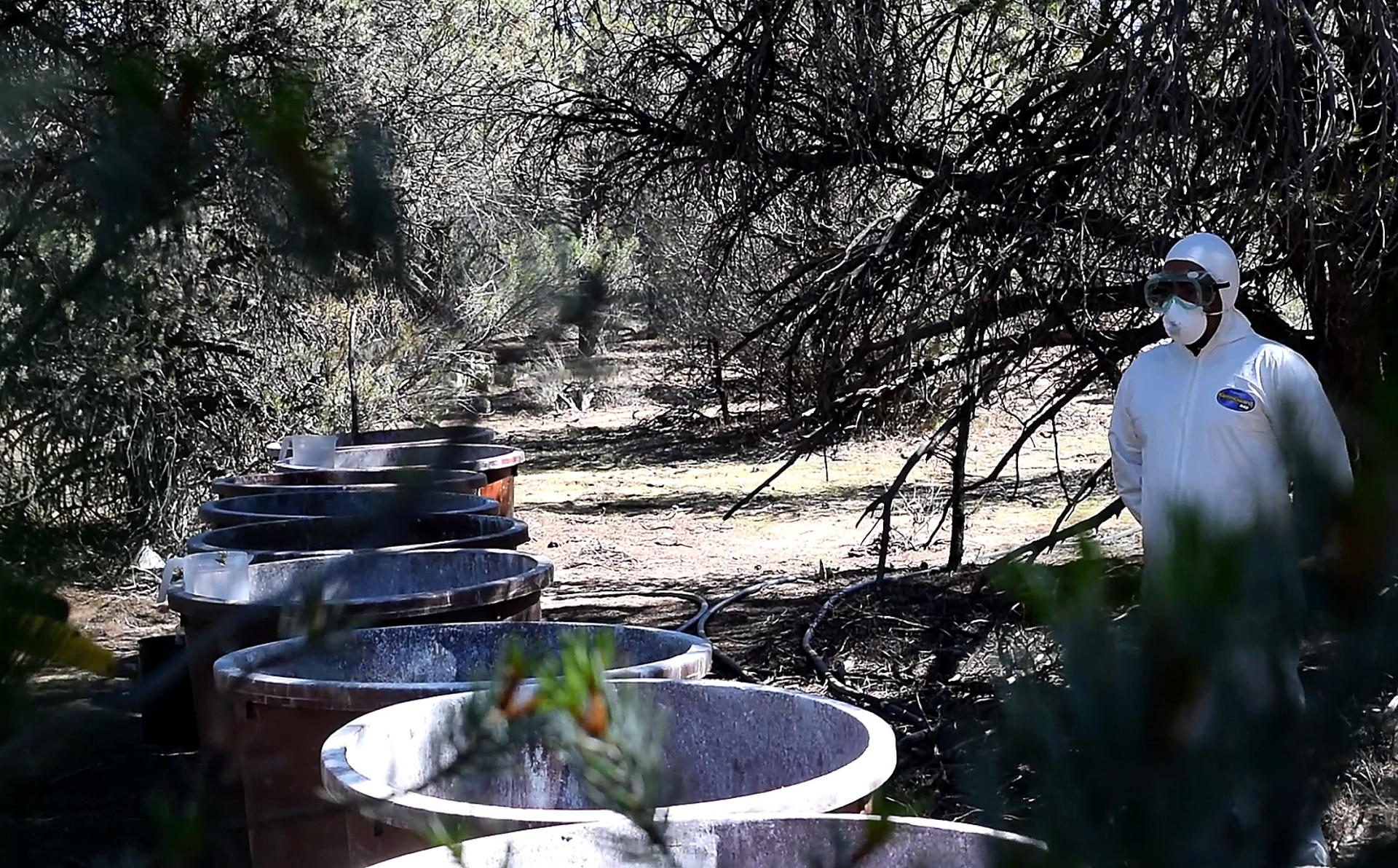 Fotograma de archivo extraído de un vídeo, que muestra a miembros del Ejercito Mexicano resguardando un laboratorio clandestino asegurado. EFE/Israel Martínez/MEJOR CALIDAD DISPONIBLE