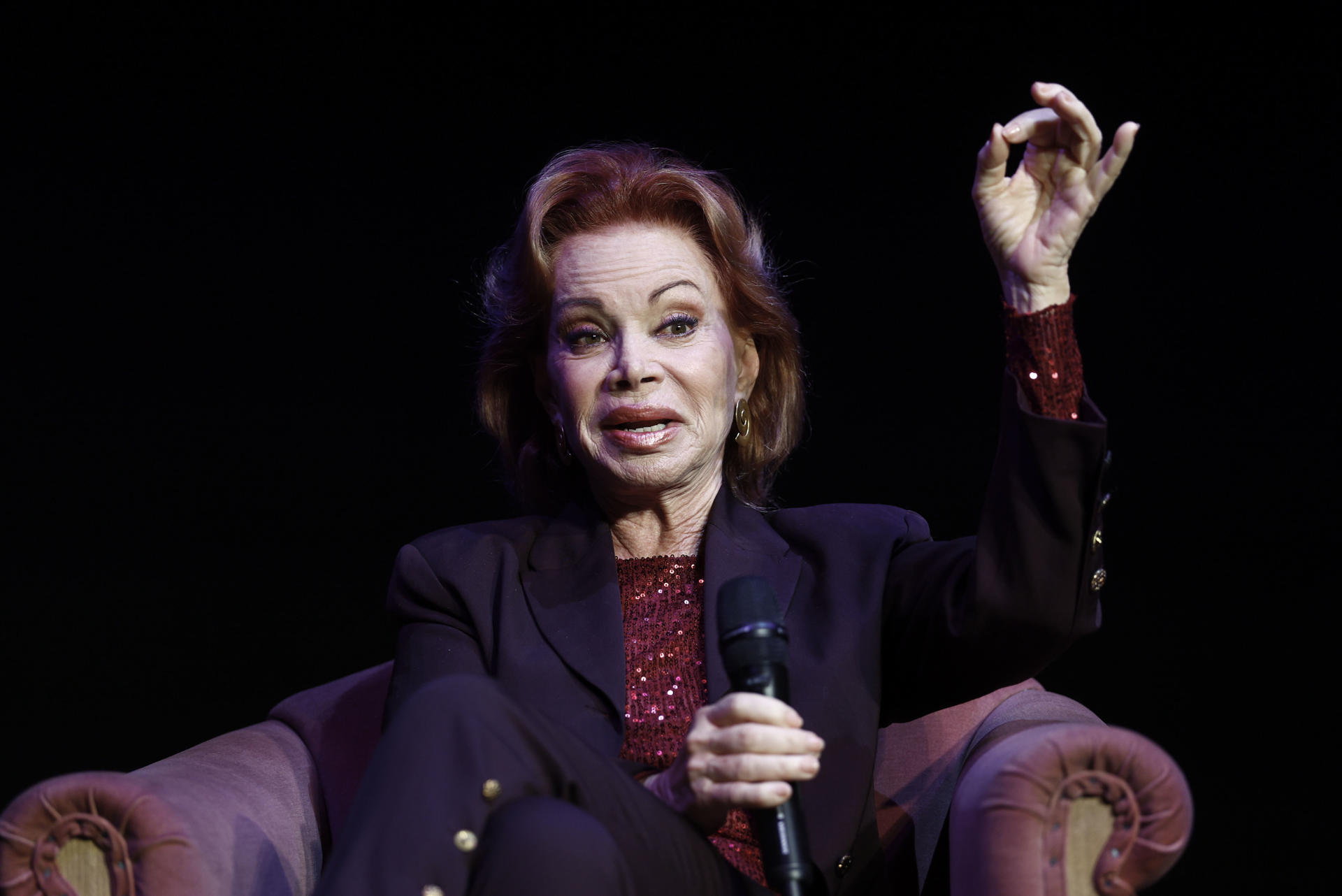 La cantante Paloma San Basilio interviene en la presentación de la próxima edición de Universal Music Festival que tendrá lugar en los meses de verano en el Teatro Albéniz este lunes en Madrid. EFE/ Rodrigo Jimenez