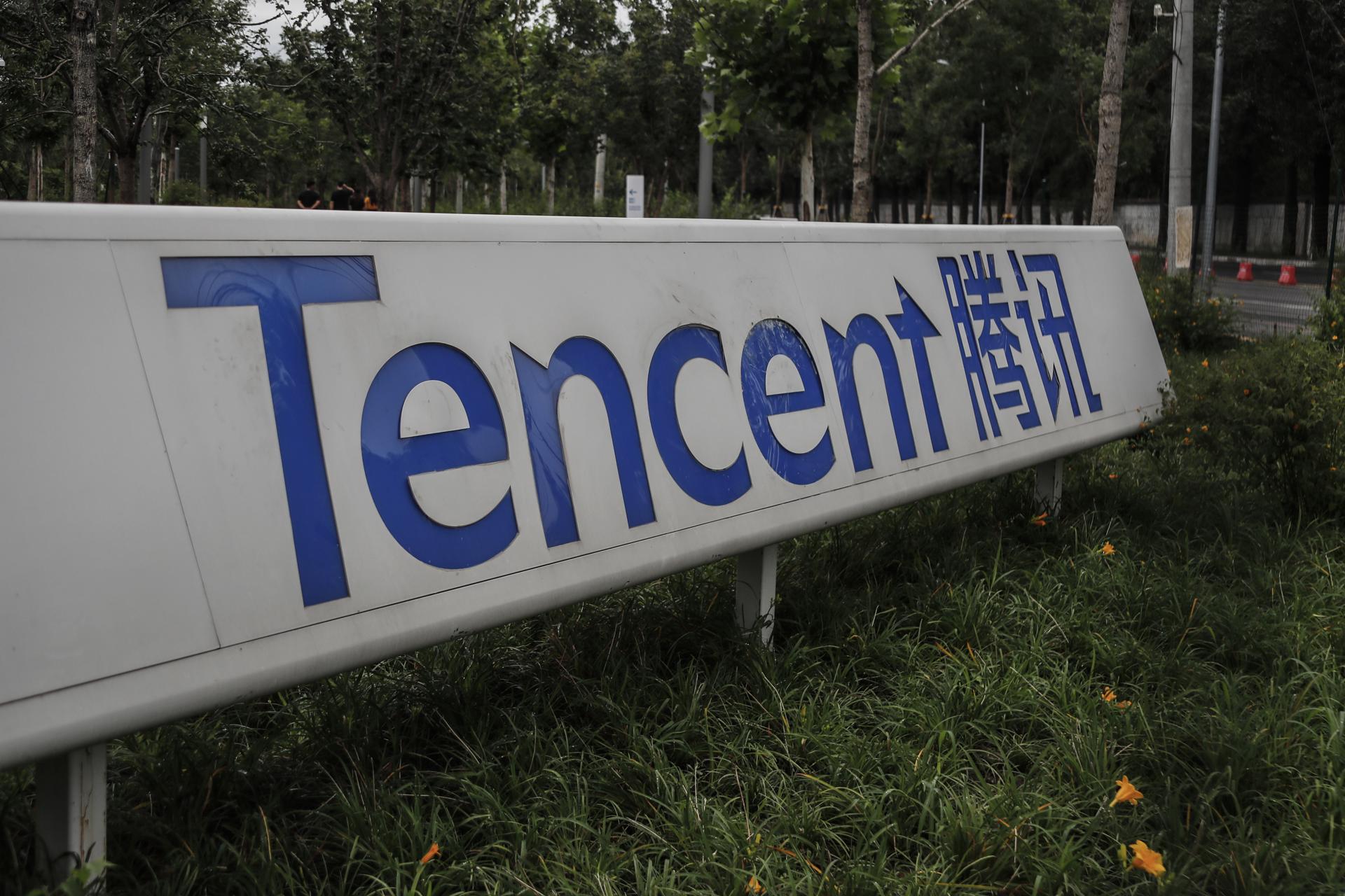 Fotografía de archivo de la fachada de una sede de la compañía Tencent en China. EFE/WU HONG