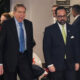 Fotografía tomada de la cuenta oficial de X del Ministerio de Relaciones Exteriores de República Dominicana donde se observa al lider opositor Edmundo González Urrutia (i) siendo recibido por el director de Ceremonial de Estado y Protocolo, el embajador de la República Dominicana Francisco José Cantizano Nadal, este miércoles, en Santo Domingo (República Dominicana). EFE/ @mirexrd