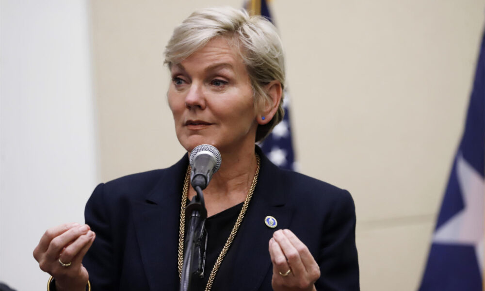 La Secretaria de Energía de EE. UU., Jennifer M. Granholm, habla durante una rueda de prensa en San Juan (Puerto Rico). Imagen de archivo. EFE/Thais Llorca