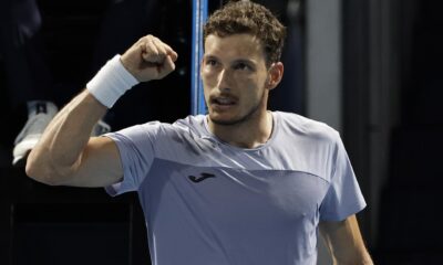 El tenista Pablo Carreño Busta celebra tras haber ganado su partido de primera ronda masculina contra el polaco Kamil Majchrzak en el Abierto de Australia en Melbourne. EFE/EPA/ROLEX DELA PENA