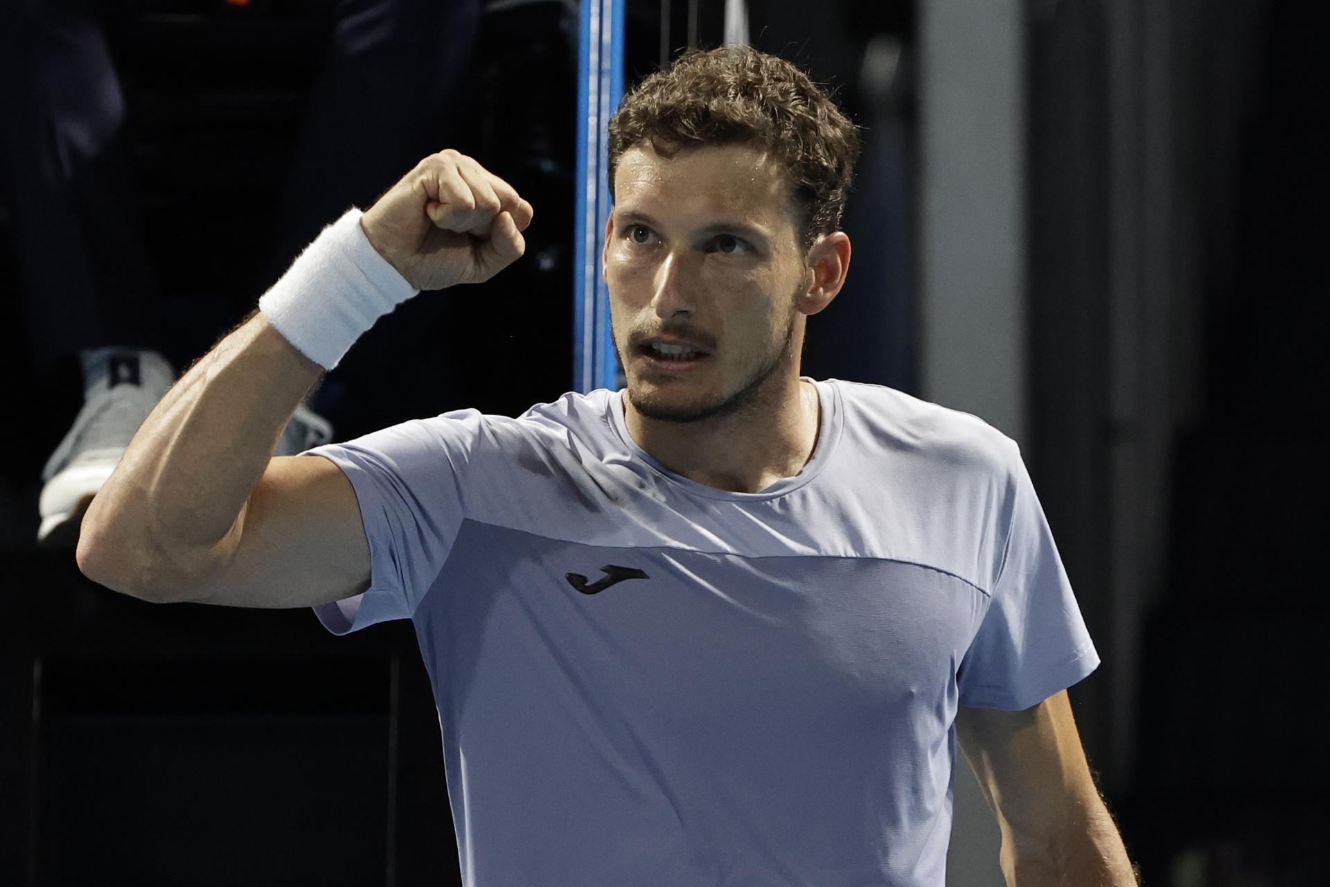 El tenista Pablo Carreño Busta celebra tras haber ganado su partido de primera ronda masculina contra el polaco Kamil Majchrzak en el Abierto de Australia en Melbourne. EFE/EPA/ROLEX DELA PENA