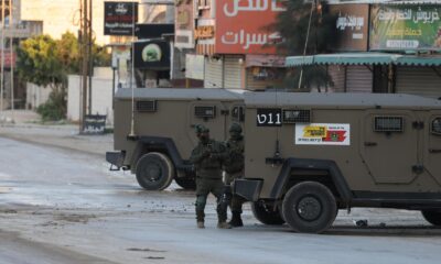 Soldados israelíes durante una incursión militar israelí en el campo de refugiados de Tulkarem, en Cisjordania, el 8 de enero de 2025. EFE/EPA/ALAA BADARNEH