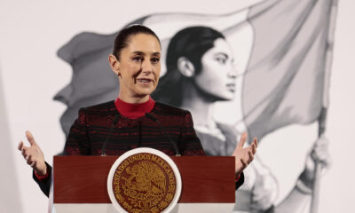 La presidenta de México, Claudia Sheinbaum, habla durante su conferencia de prensa matutina este miércoles, en el Palacio Nacional en la Ciudad de México (México). EFE/ José Méndez