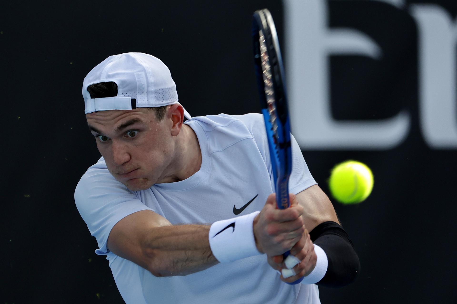 El británico Jack Draper, durante su partido contra l argentino Mariano Navone, en la primera ronda del Abierto de Australia. EFE/EPA/ROLEX DELA PENA