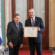 Fotografía tomada de la cuenta oficial de la red social X de Edmundo González (i) donde aparece junto al presidente de República Dominicana, Luis Abinader sosteniendo un cuadro con actas electorales entregado por González Urrutia este jueves, en Santo Domingo (República Dominicana). EFE/ Cuenta de X De Edmundo González