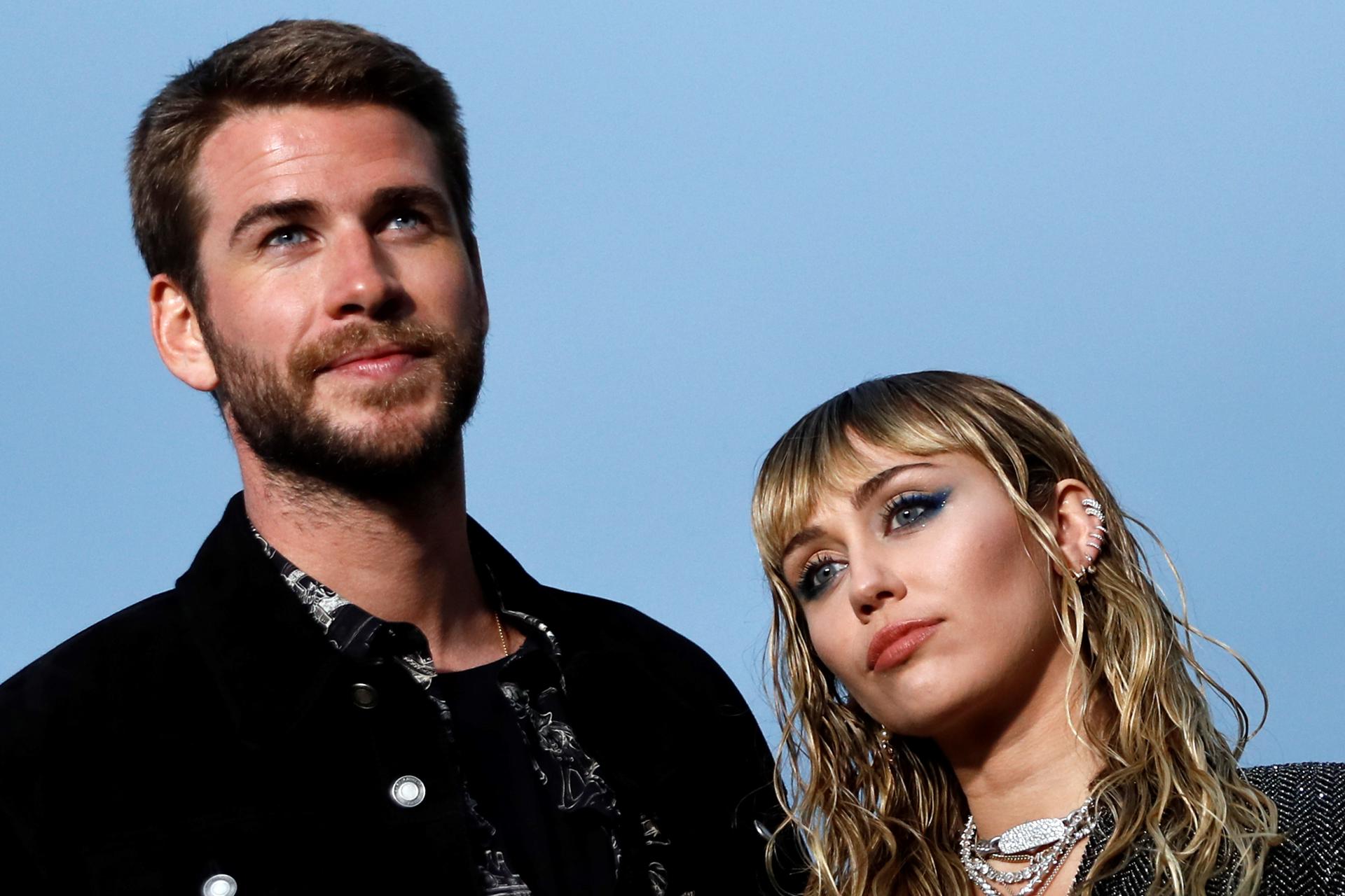 Malibú (EEUU).- El actor Liam Hemsworth junto a su exmujer Miley Cyrus. EFE Archivo/Etienne Laurent