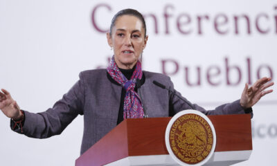 La presidenta de México, Claudia Sheinbaum habla durante una rueda de prensa este martes, en el Palacio Nacional de la Ciudad de México (México). EFE/ Mario Guzmán