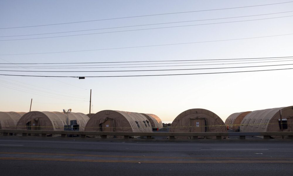 Imagen de cuarteles de la Guardia Nacional instalados en el barrio de Pacific Palisades en Los Ángeles, California, EE.UU. EFE/EPA/CAROLINE BREHMAN