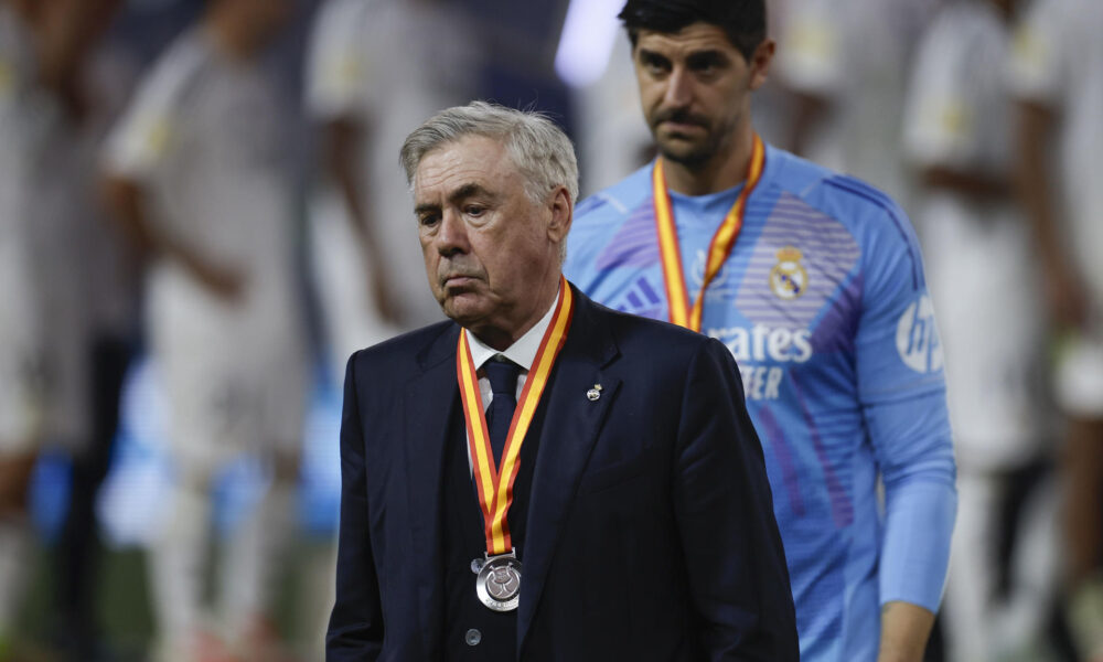 El entrenador del Real Madrid Carlo Ancelotti tras perder la final de la Supercopa de España de fútbol entre el Real Madrid y el FC Barcelona, en Yeda, Arabia Saudí. EFE/ Alberto Estévez