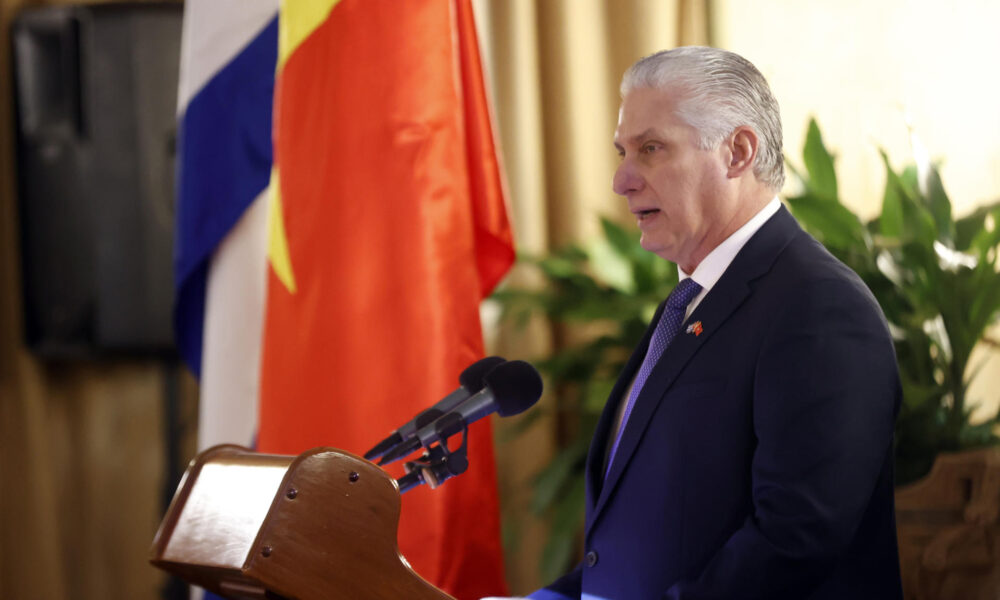 Fotografía de archivo del presidente de Cuba, Miguel Díaz-Canel, en un acto en La Habana (Cuba).EFE/ Ernesto Mastrascusa POOL