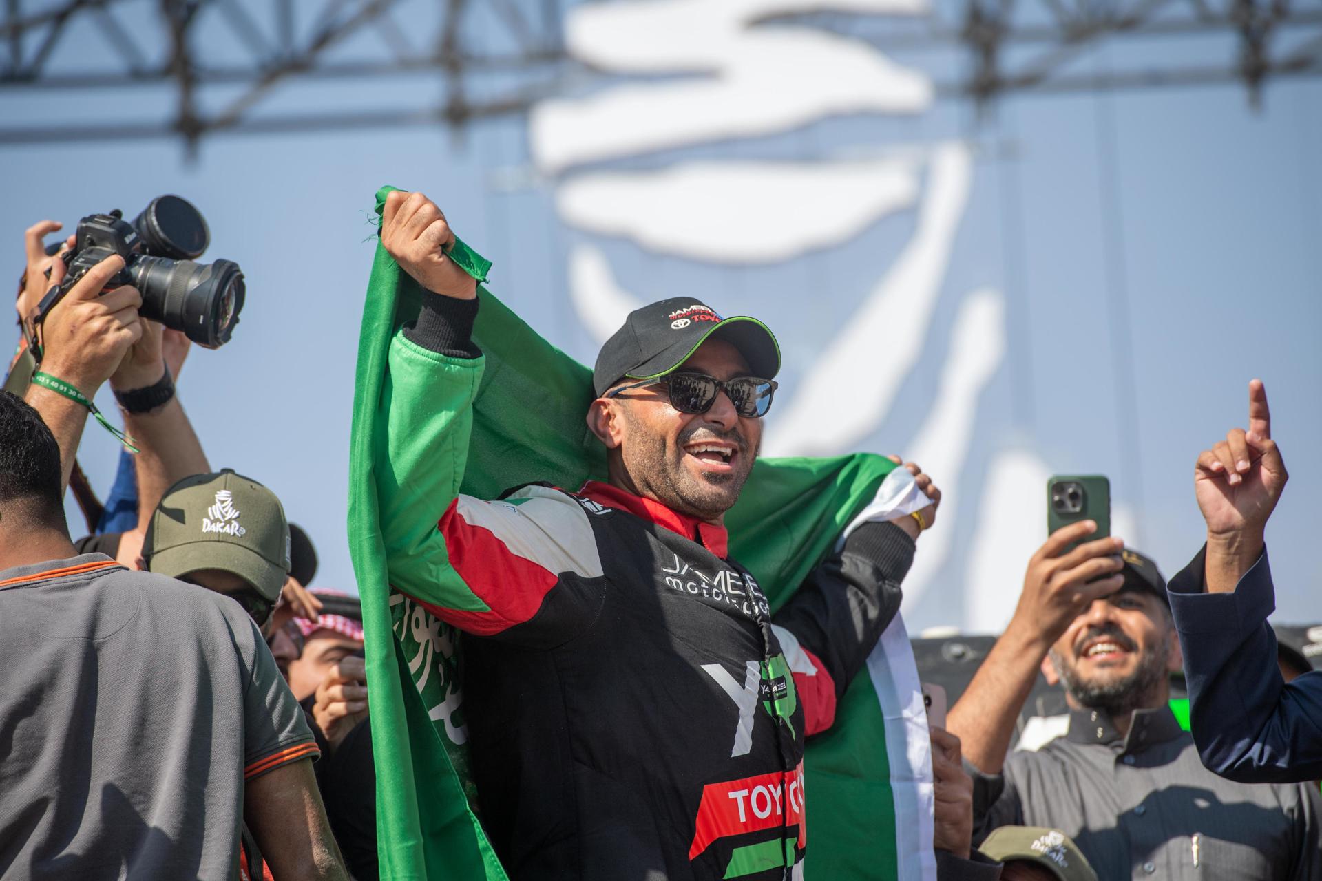 El saudi Yazeed Al Rajhi tras ganar el Dakar.EFE/EPA/Gerard Laurenssen