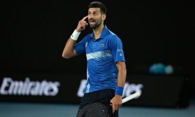 Melbourne (Australia), 19/01/2025.- Novak Djokovic of Serbia reacts during the Men's Singles round four match against Jiri Lehecka of the Czech Republic at the Australian Open tennis tournament in Melbourne, Australia, 19 January 2025. (Tenis, República Checa) EFE/EPA/JAMES ROSS AUSTRALIA AND NEW ZEALAND OUT