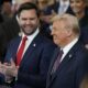 Fotografía del presidente de Estados Unidos, Donald Trum, junto al vicepresidente, JD Vance. EFE/Julia Demaree