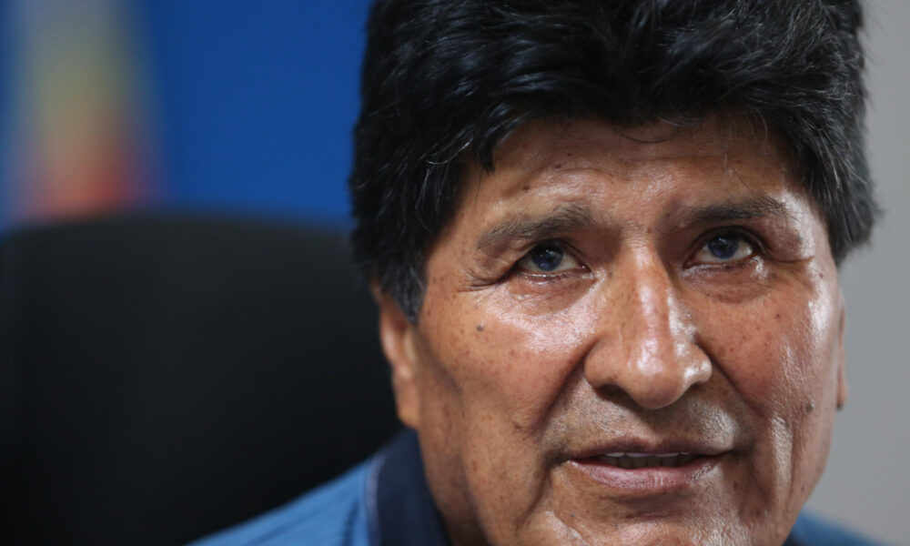 Fotografía de archivo del 6 de noviembre de 2024 del expresidente de Bolivia, Evo Morales (2006-2019), durante una entrevista con EFE en Lauca Ñ (Bolivia). EFE/ Luis Gandarillas