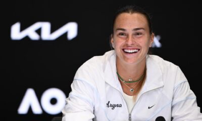 La tenista bielorrusa Aryna Sabalenka durante la conferencia de prensa que ofreció antes del Abierto de Australia en Melbourne Park. EFE/EPA/JOEL CARRETT AUSTRALIA Y NUEVA ZELANDA FUERA