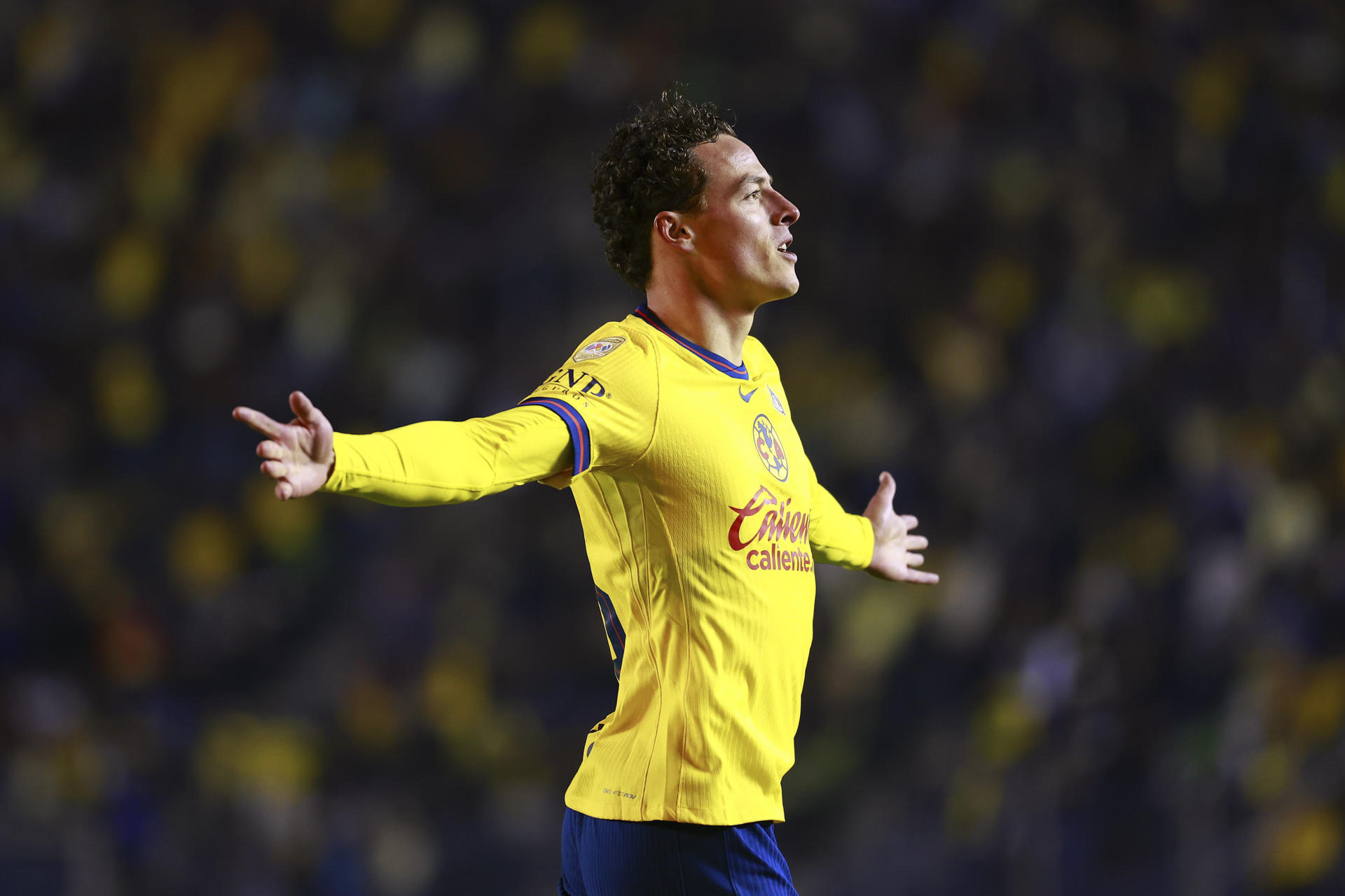 Esteban Lozano de América celebra un gol este jueves, durante un partido de la segunda jornada del torneo Clausura 2025 de la Liga MX entre América y Tijuana, en el estadio de la Ciudad de los Deportes de Ciudad de México (México). EFE/ Sáshenka Gutiérrez