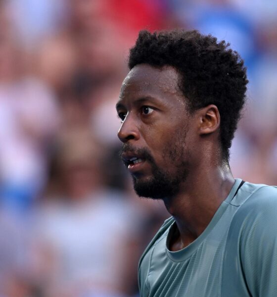 El tenista francés Gael Monfils durante su partido de cuarta ronda de individual masculino contra el estadounidense Ben Shelton en el Abierto de Australia en Melbourne. EFE/EPA/JAMES ROSS