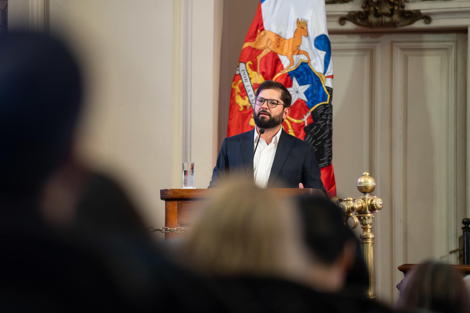 Fotografía cedida por la Presidencia de Chile del presidente de Chile Gabriel Boric hablando durante la inauguración de la 14º edición del Congreso Futuro este lunes, en Santiago (Chile). EFE/ Presidencia de Chile /