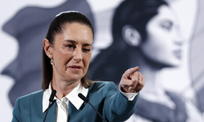 La presidenta de México, Claudia Sheinbaum, participa este lunes durante una rueda de prensa en Palacio Nacional de la Ciudad de México (México). EFE/ Mario Guzmán