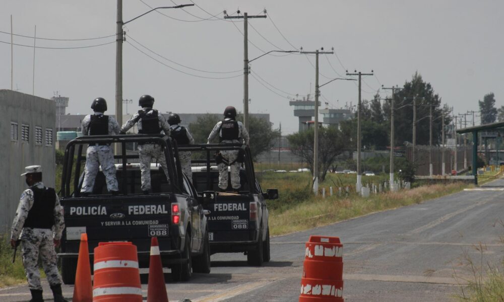 En un comunicado, la FGR indicó que agentes de la AIC, adscritos a la FGR, detuvieron, el jueves por la noche, a César 'D', quien en diciembre pasado se fugó del Reclusorio Metropolitano de Puente Grande, Jalisco. Archivo. EFE/Francisco Guasco