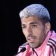 El delantero uruguayo Luis Suárez se declaró este jueves en Miami partidario de que la MLS aumente la capacidad de los clubes para contratar más jugadores internacionales. EFE/EPA/CRISTOBAL HERRERA-ULASHKEVICH