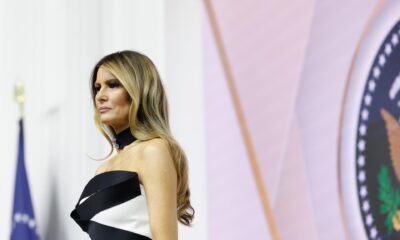 Fotografía del 20 de enero de 2025 donde aparece la primera dama estadounidense, Melania Trump, durante el Baile del Comandante en Jefe celebrado en Washington (EE.UU.). EFE/Anna Moneymaker POOL