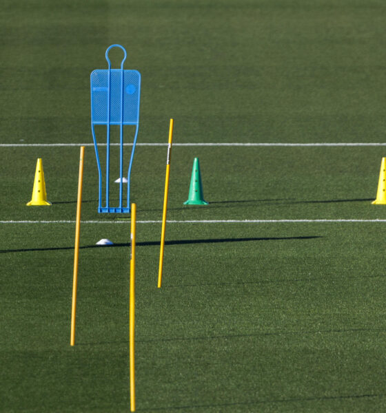 El entrenador del Real Madrid Carlo Ancelotti durante el entrenamiento previo al partido de octavos de final de la Copa del Rey frente al Celta de Vigo, en la Ciudad Deportiva de Valdebebas. EFE/Sergio Pérez