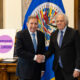 Fotografía tomada de una publicación en la cuenta oficial de la red social X del secretario general de la Organización de los Estados Americanos (OEA), Luis Almagro (d), donde aparece durante una reunión con el líder opositor venezolano Edmundo González Urrutia, en la sede del organismo en Washington (Estados Unidos). EFE/ Cuenta De X De Luis Almagro / SOLO USO EDITORIAL/ SOLO DISPONIBLE PARA ILUSTRAR LA NOTICIA QUE ACOMPAÑA (CRÉDITO OBLIGATORIO)