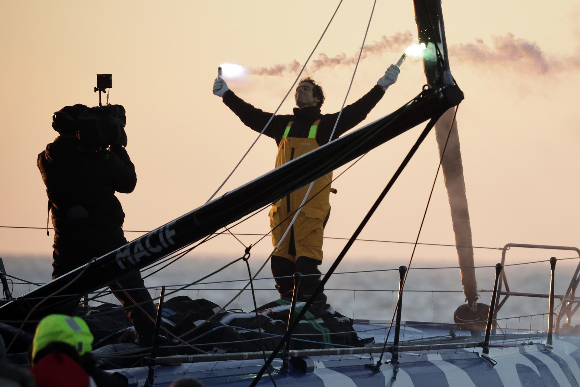 El francés Charlie Dalin, ganador de la Vendee Globe 2024-25, la vuelta al mundo en solitario de vela. EFE/EPA/Christophe Petit Tesson